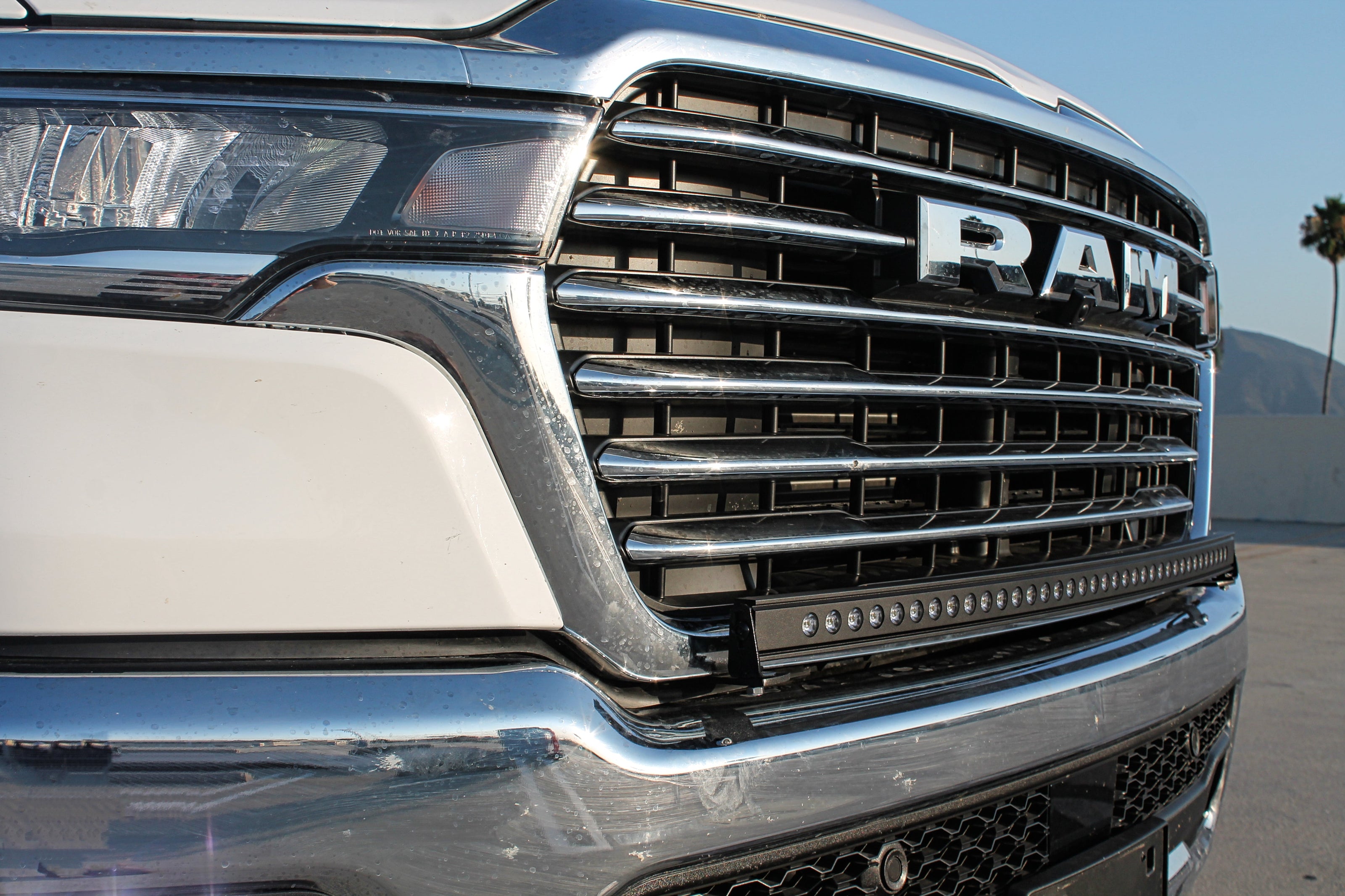2025+ RAM 1500 40in Light Bar - Slim