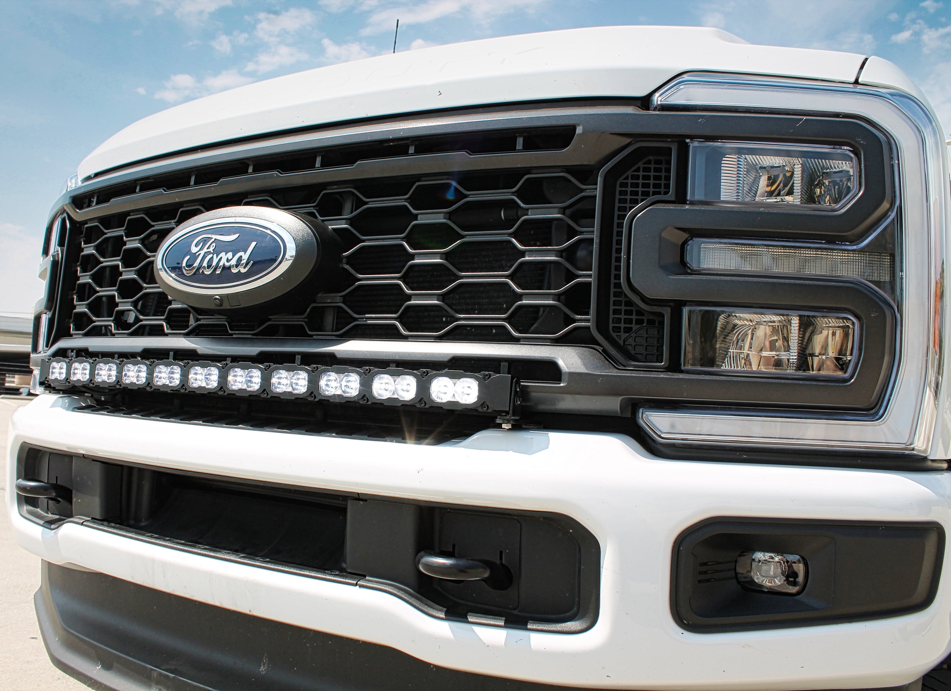 2023+ Ford Super Duty F250/350/450 40in Light Bar - PRO