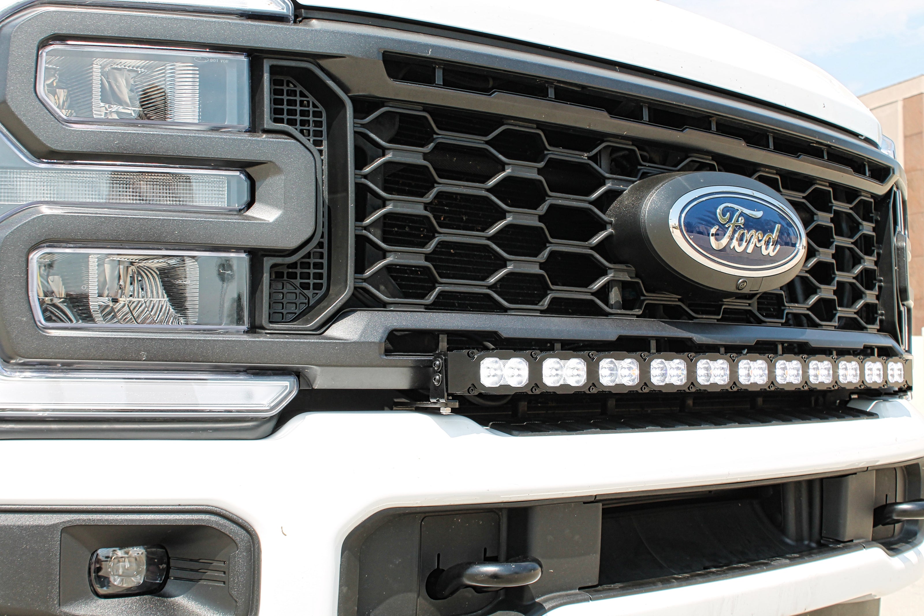 2023+ Ford Super Duty F250/350/450 40in Light Bar - PRO