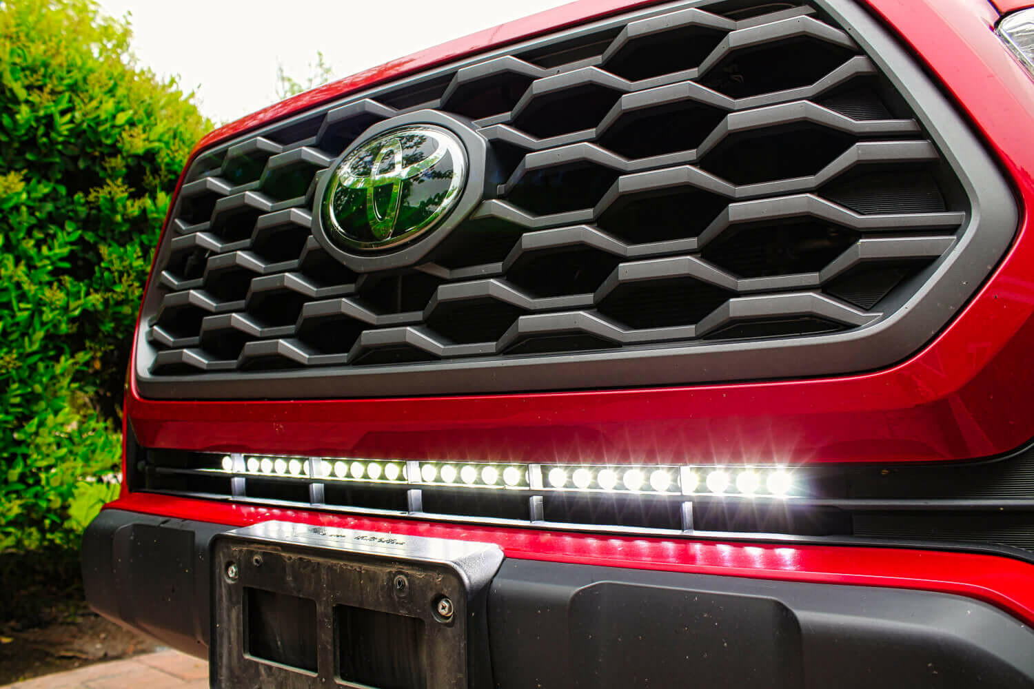 2016-2023 Toyota Tacoma Single 30in Light Bar