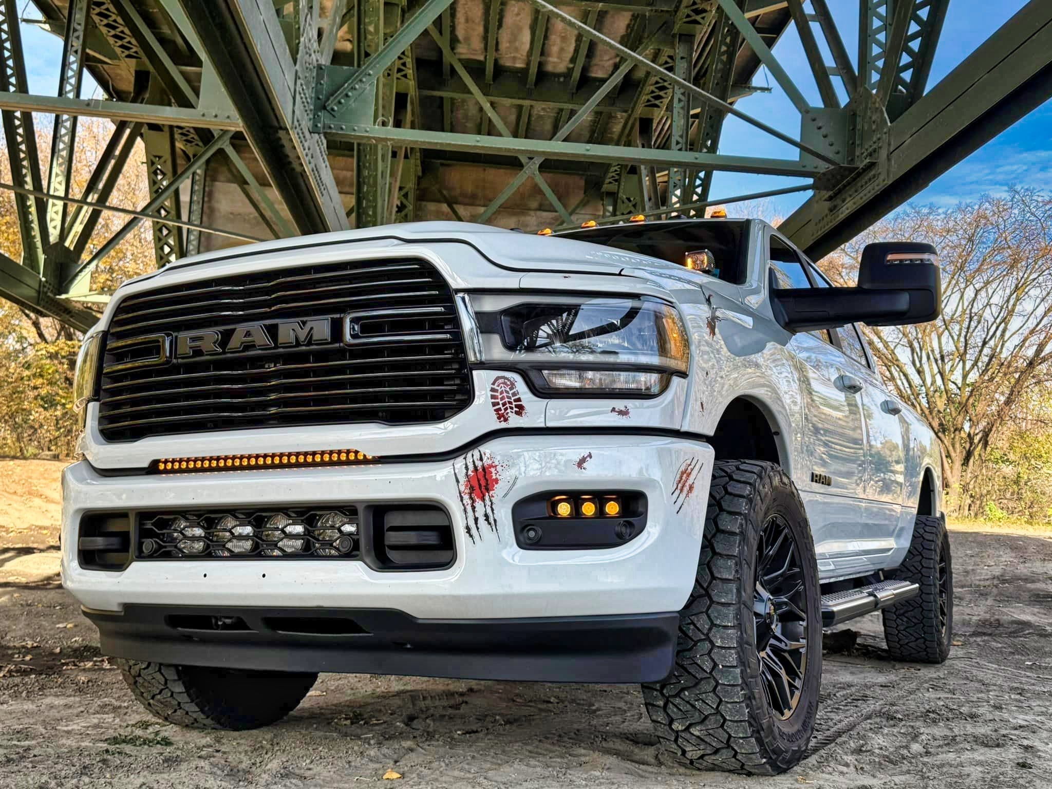 2019-2024 RAM 2500/3500 30in Light Bar
