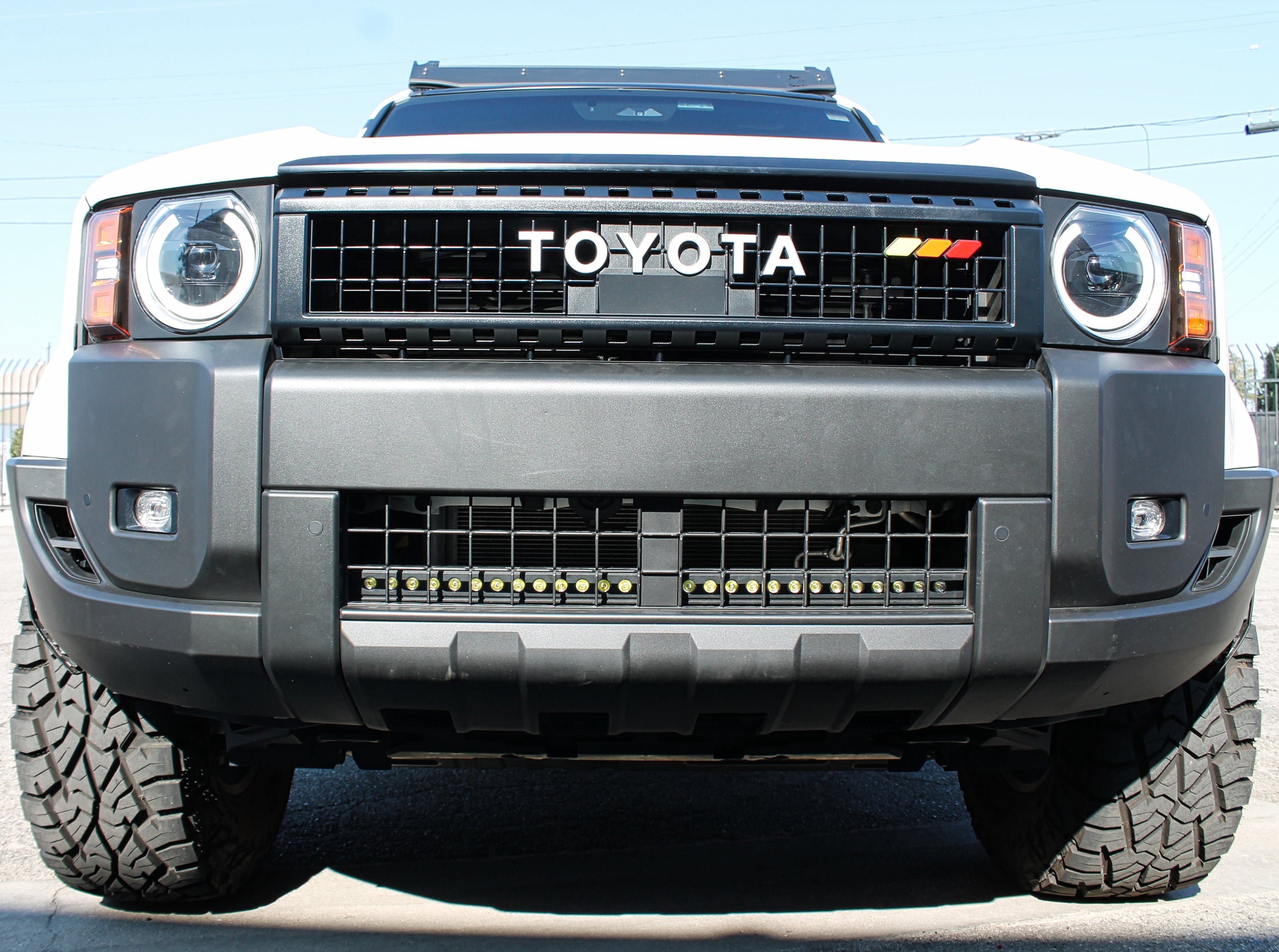 2024+ Toyota Land Cruiser Single 30in Light Bar - Slim