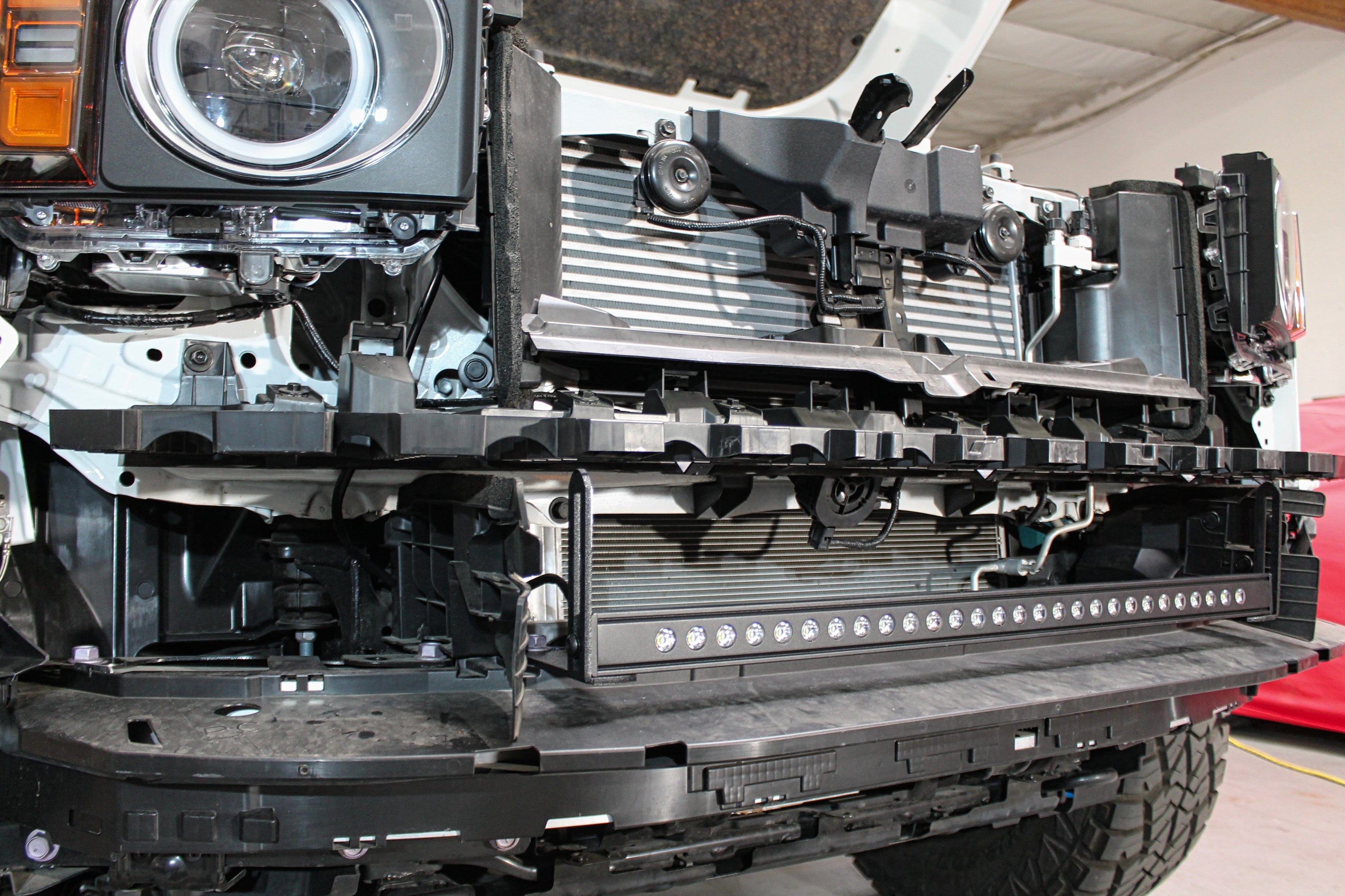 2024+ Toyota Land Cruiser Single 30in Light Bar - Slim