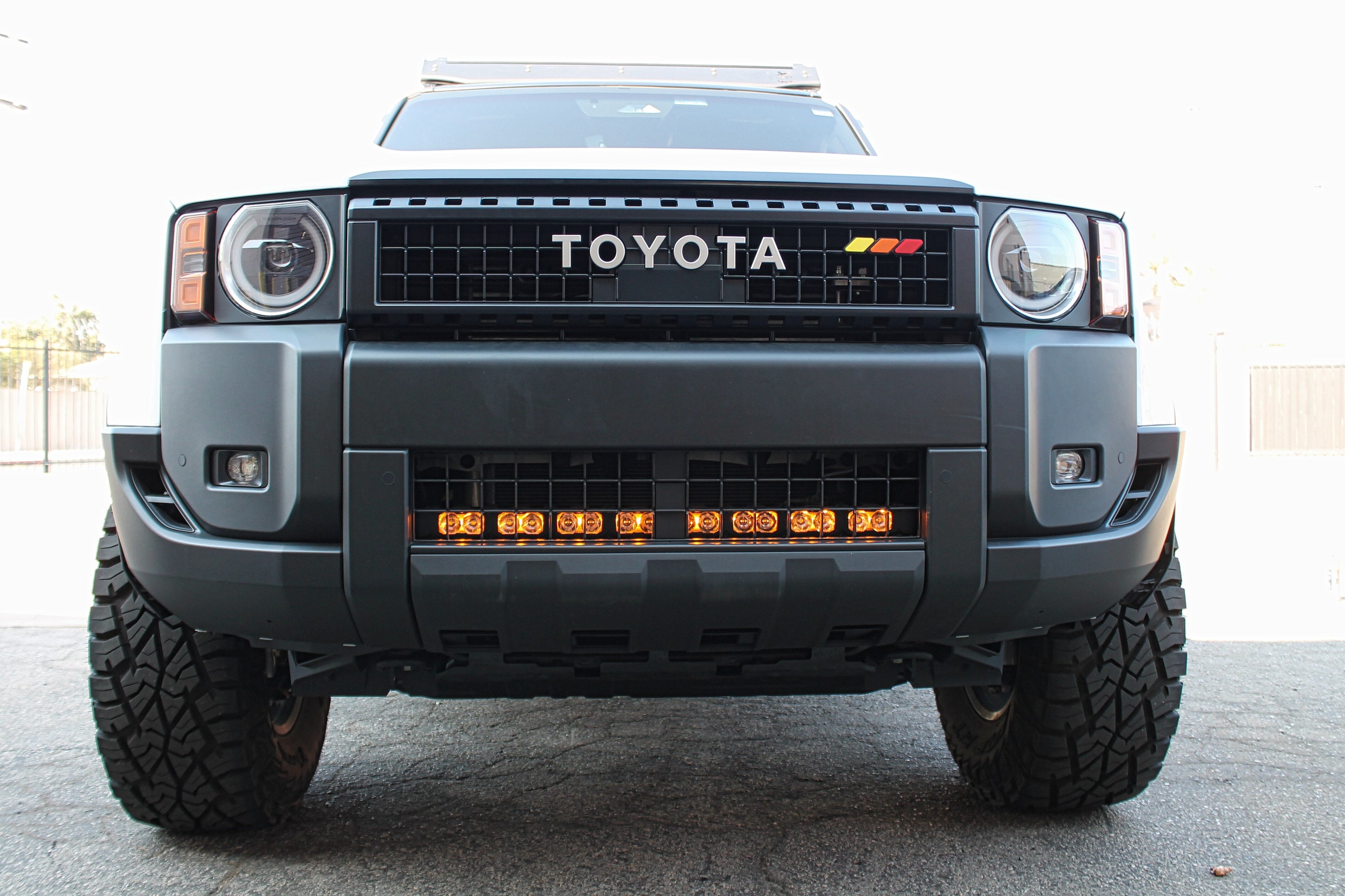 2024+ Toyota Land Cruiser Single 30in Light Bar - PRO