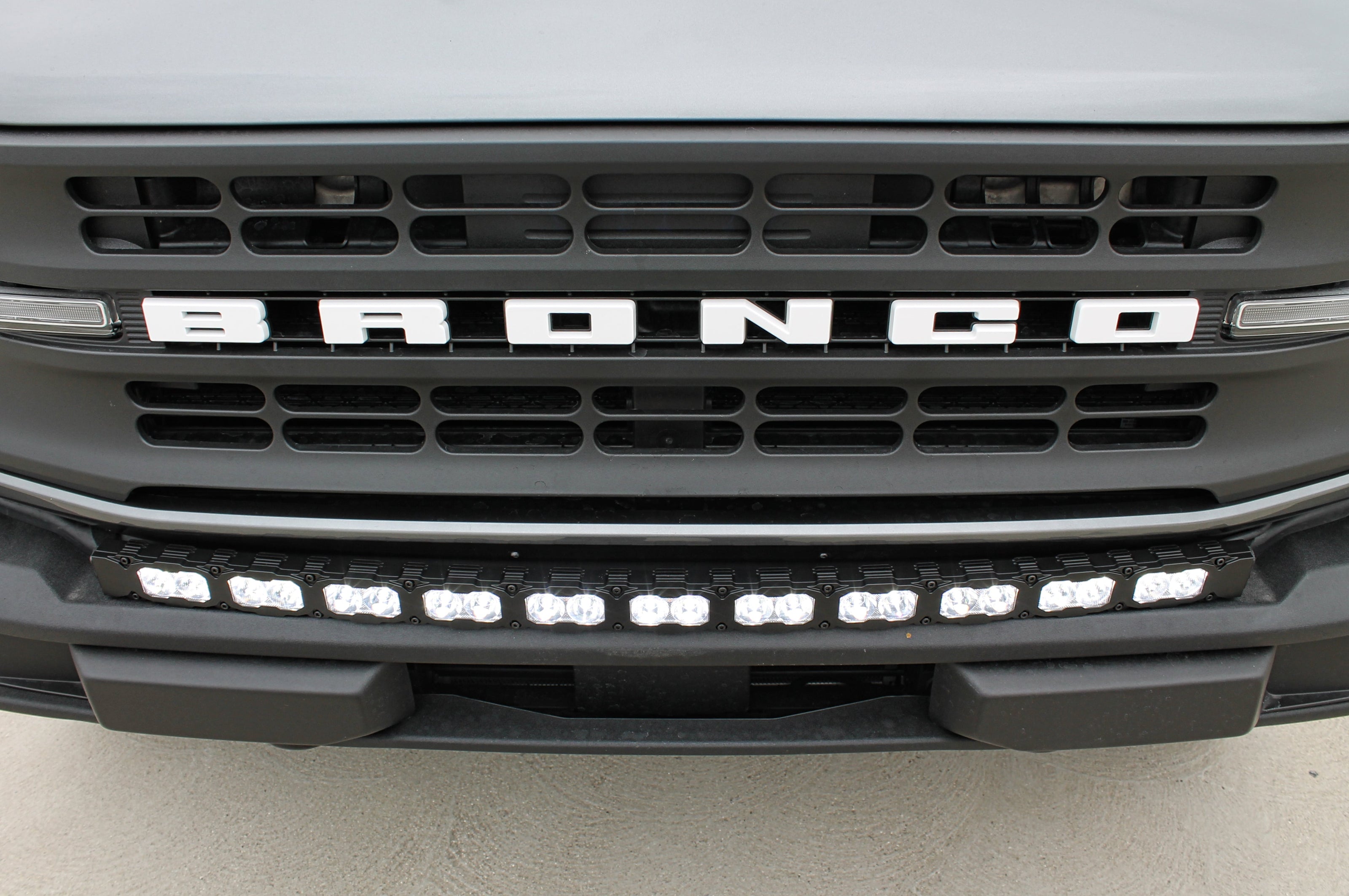 2021+ Ford Bronco Standard Bumper 40in Light Bar - PRO
