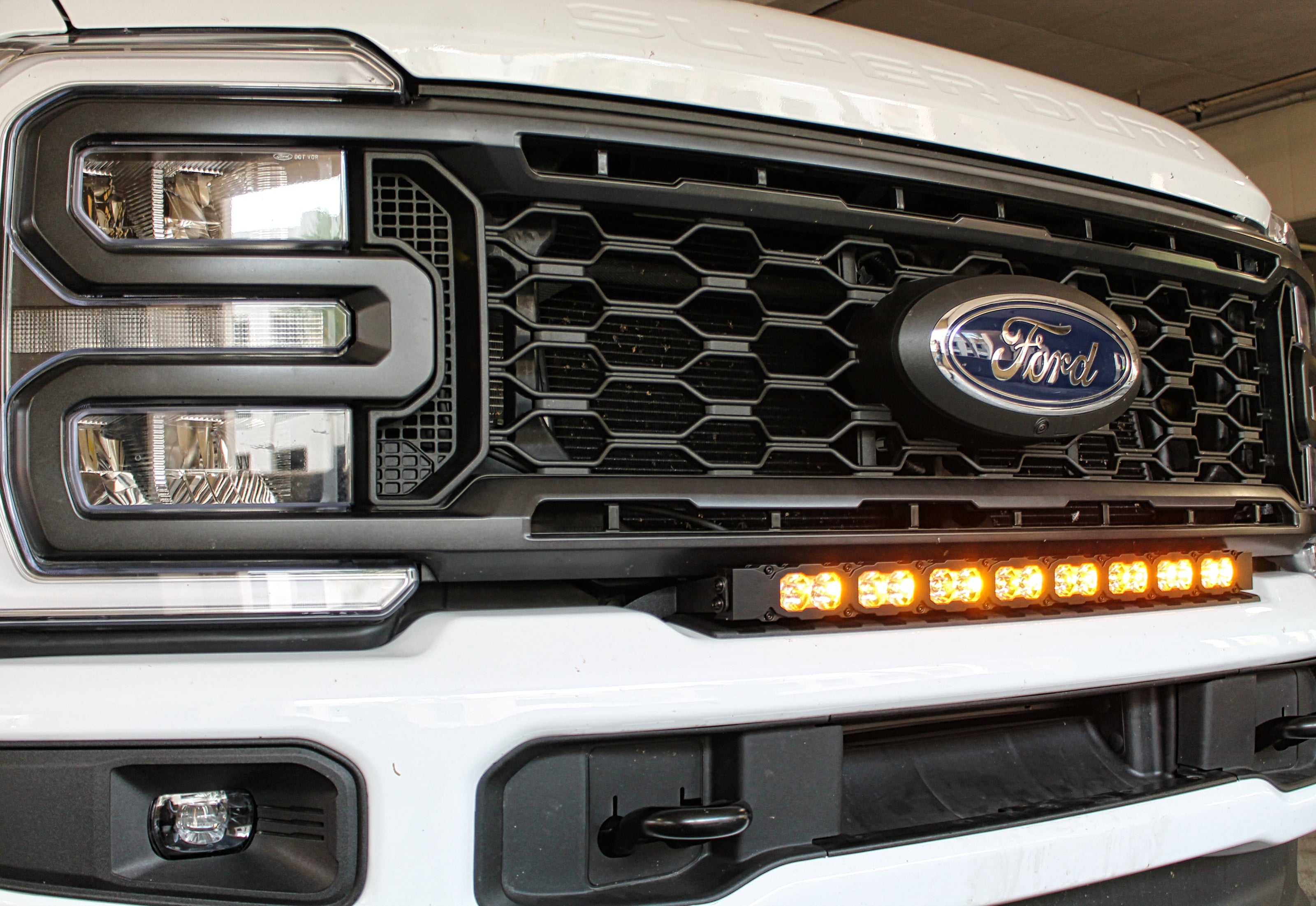 2023+ Ford Super Duty F250/350/450 30in Light Bar - PRO